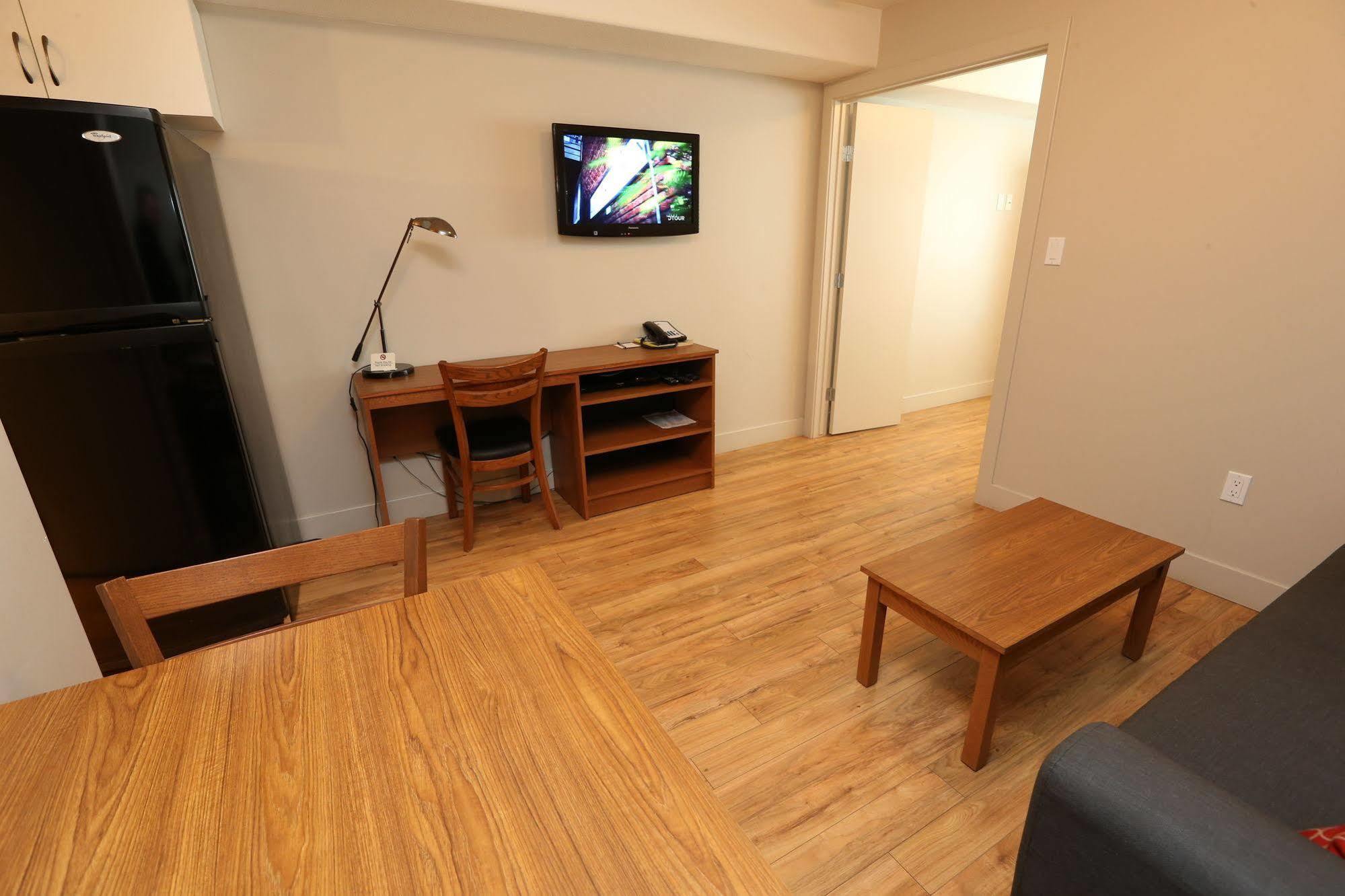 Platinum Residences 포트맥머리 외부 사진